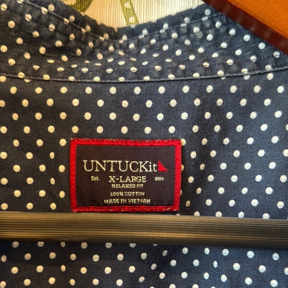 UNTUCKit Dark Blue Shirt with White Dots